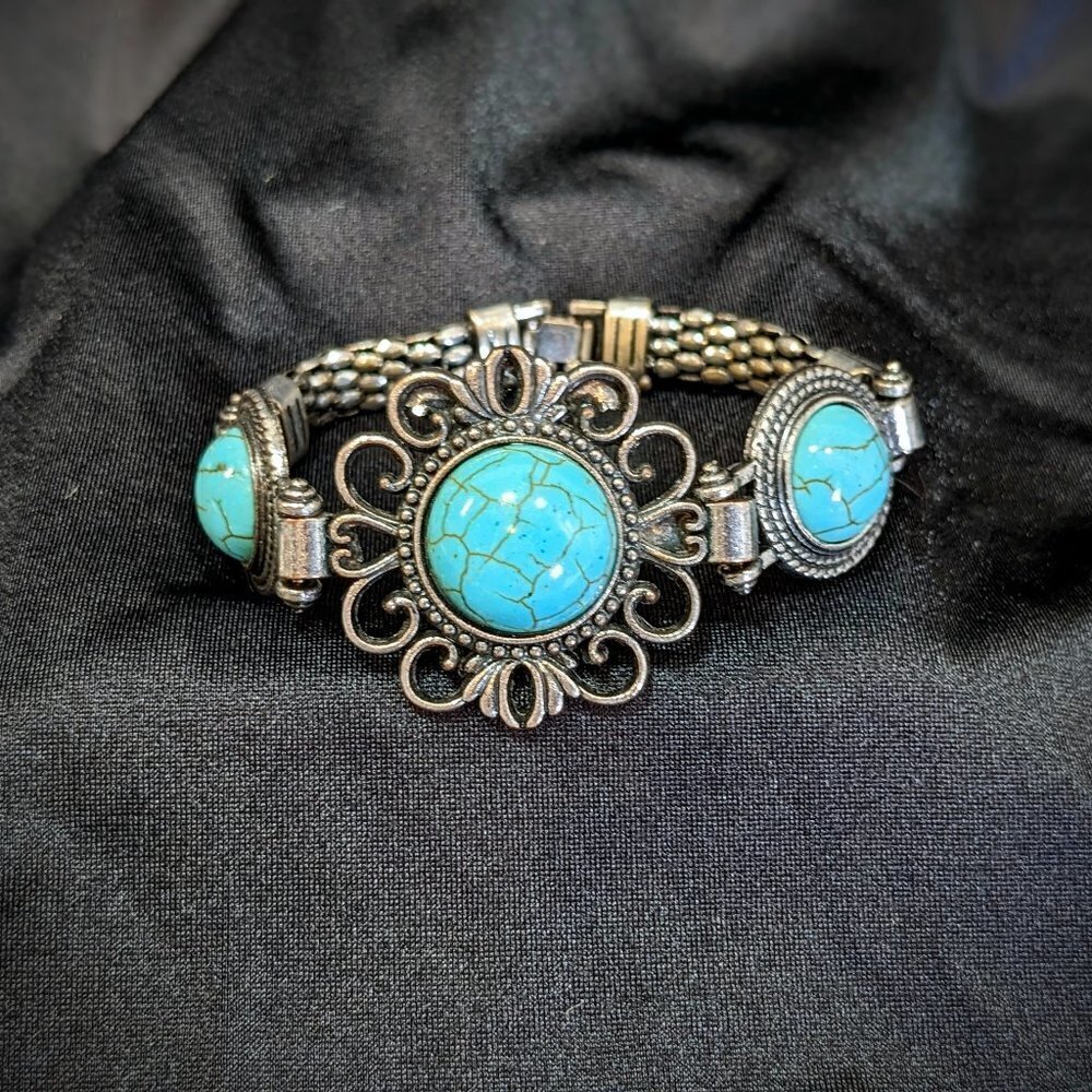 Turquoise Style Stone with Filigree Heart Detail Bracelet